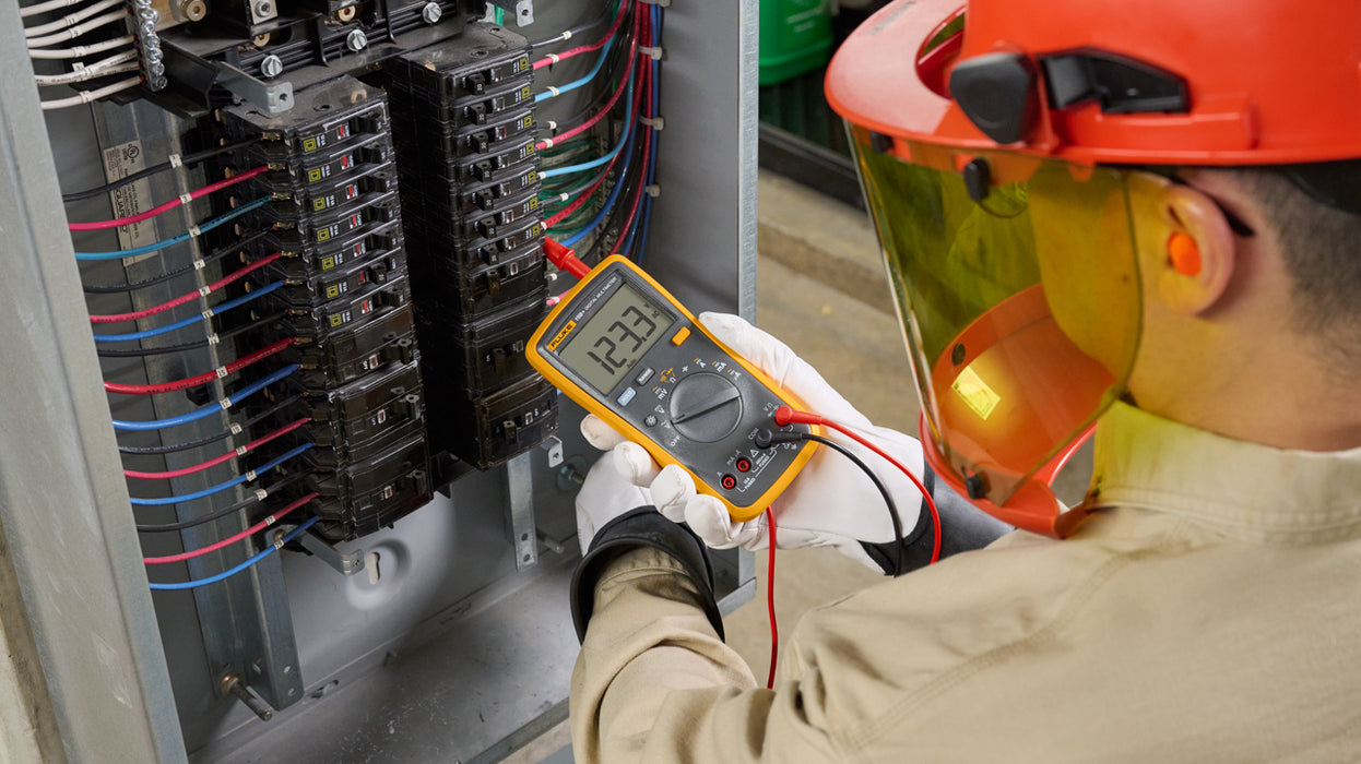 Fluke 15B+ Digital Multimeter
