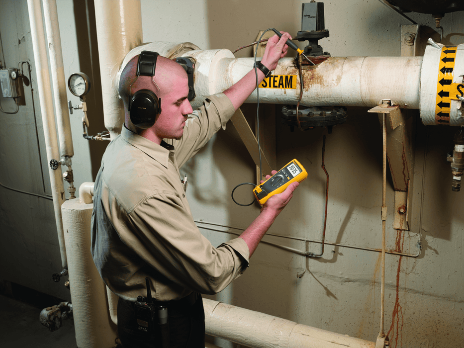 Fluke 179 TRMS Digital Multimeter with temperature readings