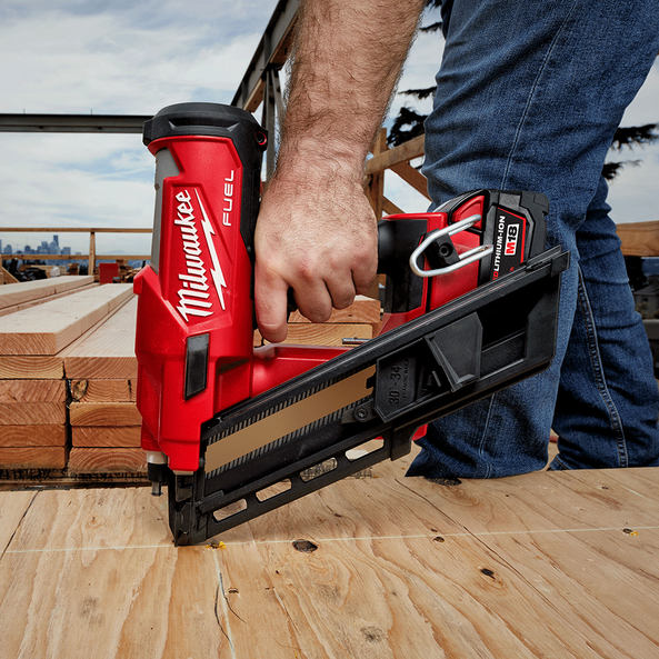 Milwaukee M18 FUEL™ 30° - 34° Framing Nailer (Tool Only)