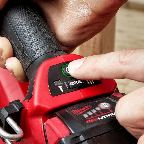 Milwaukee M18 FUEL™ 30° - 34° Framing Nailer (Tool Only)