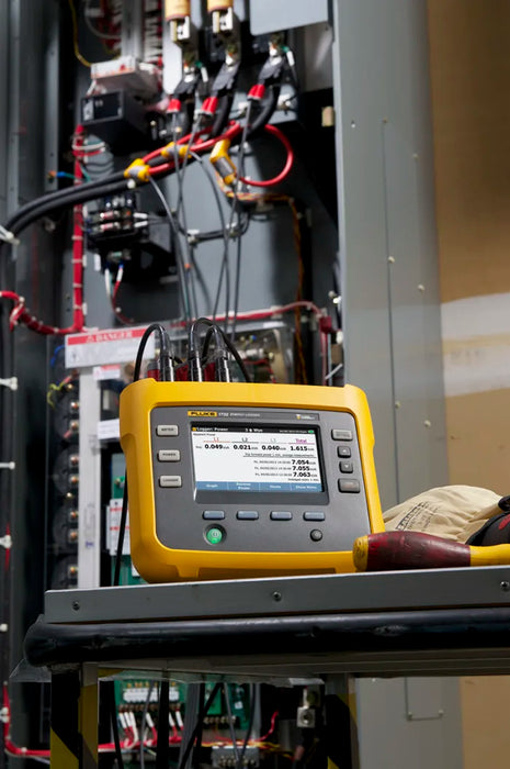 Fluke 1732/INTL Three Phase Power Energy Monitor & Logger, Bluetooth, USB A, USB Mini, Wi-Fi